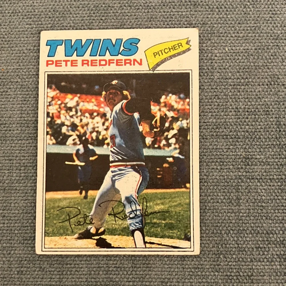 1977 Topps Minnesota Twins Baseball Card